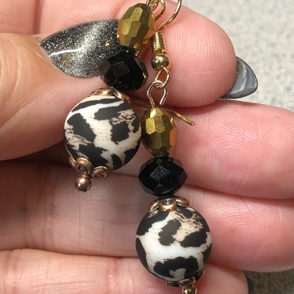 🥂⭐️🐆 sweet evening wear LEOPARD  ball earrings - Picture 2 of 3